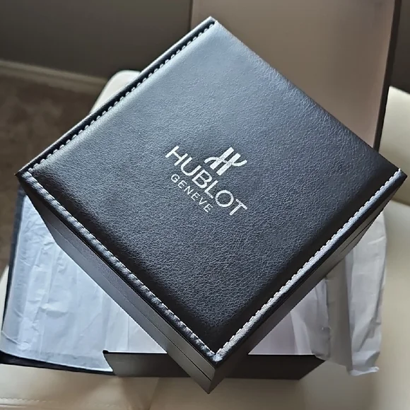 Hublot Black Presentation Box - Picture 8 of 9